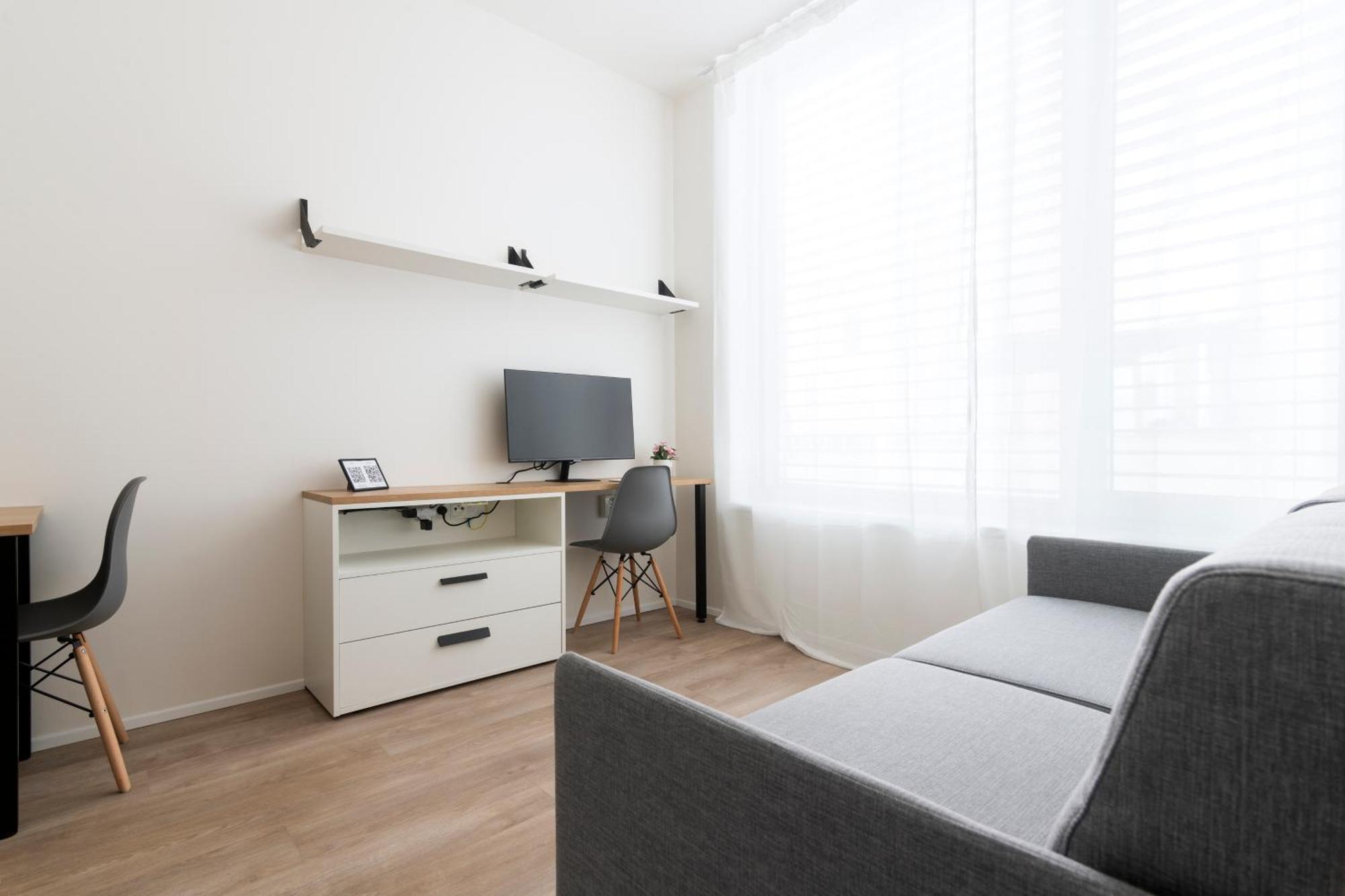 Mozart, Free Onsite Parking, Air Conditioning, 1gbs Wifi Prag